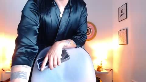 zoe_hecate online show from May 16, 1:02 am