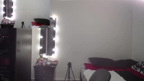 zoe hotxxx online show from September 14, 11:48 pm