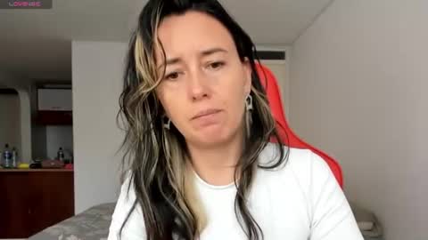 ZOE online show from August 5, 8:33 pm