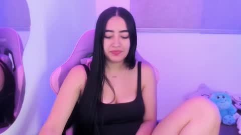 zoe_jones7 online show from March 9, 2:26 am