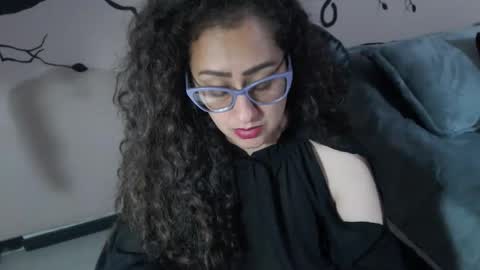 Snapshot of zoe_koller chatting on October 3, 10:45 am Zoe Koller online show from October 3, 10:45 am