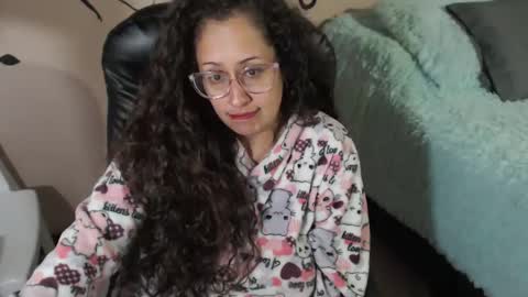 Zoe Koller online show from November 16, 11:32 pm