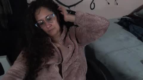 Zoe Koller online show from April 21, 1:42 am