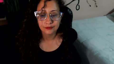 Snapshot of zoe_koller chatting on June 20, 12:25 am Zoe Koller online show from June 20, 12:25 am