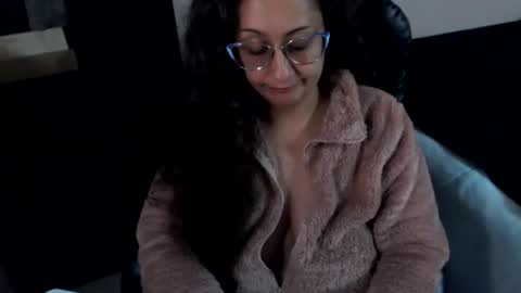 Snapshot of zoe_koller chatting on July 16, 3:29 pm Zoe Koller online show from July 16, 3:29 pm