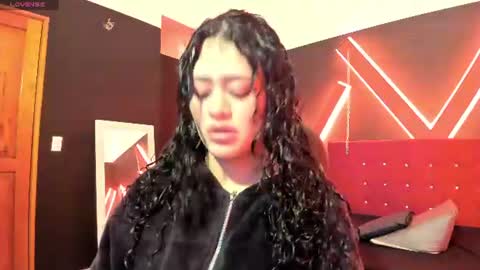 Snapshot of zoe_lara_34 chatting on July 8, 1:54 am zoe online show from July 8, 1:54 am