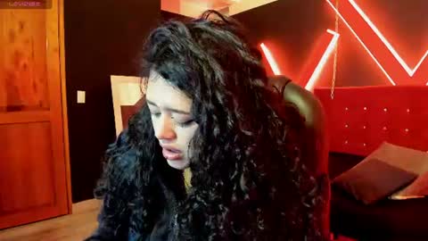 Snapshot of zoe_lara_34 chatting on July 13, 1:30 am zoe online show from July 13, 1:30 am