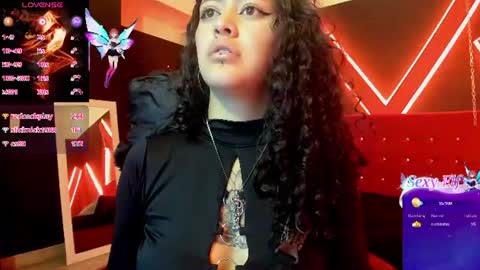 Snapshot of zoe_lara_34 chatting on July 14, 10:21 am zoe online show from July 14, 10:21 am