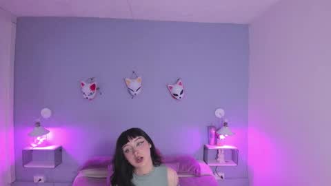 Zoe Lynch online show from September 29, 11:37 am