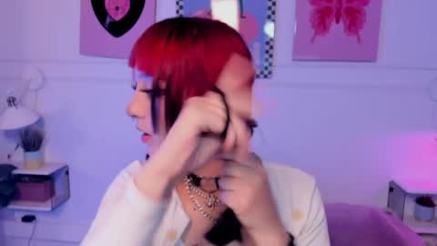 Zoe Lynch online show from April 13, 11:37 am