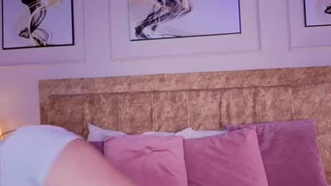 zoe_moon__ online show from June 10, 11:09 am