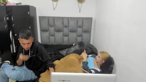 She Zoe He Painn online show from November 21, 7:23 pm