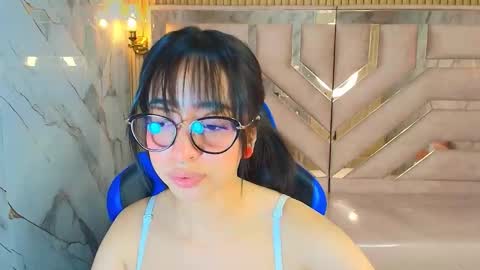 Zoe  online show from September 26, 3:54 am