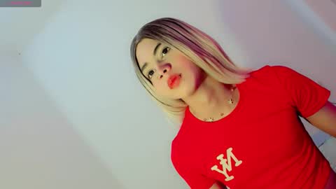 Snapshot of zoe_rous2 chatting on February 2, 2:05 pm ZOE online show from February 2, 2:05 pm