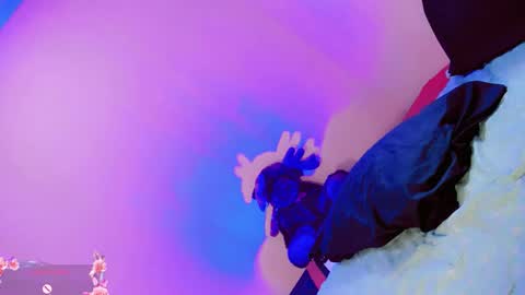 Snapshot of zoe_rous2 chatting on February 22, 5:22 pm ZOE online show from February 22, 5:22 pm