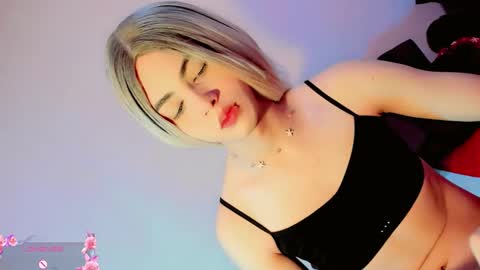 Snapshot of zoe_rous2 chatting on March 15, 1:17 pm ZOE online show from March 15, 1:17 pm