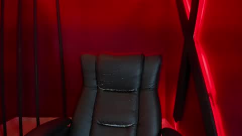 Zoe online show from February 8, 8:10 pm