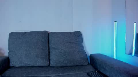 Zoe online show from February 17, 7:10 pm