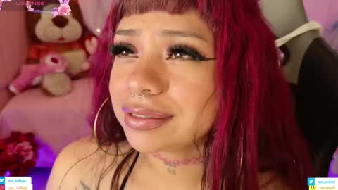 zoe_sullivan_ online show from March 11, 9:37 am