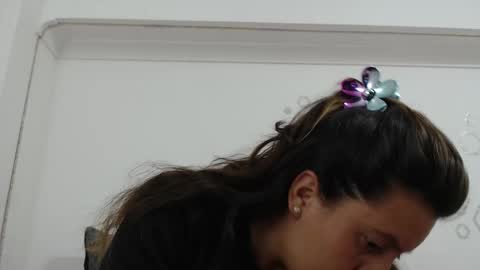 Carolina online show from November 13, 8:52 pm