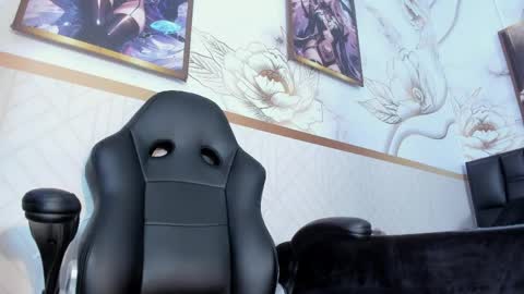 Snapshot of zoe_winterxxx chatting on May 23, 12:09 pm Zoe online show from May 23, 12:09 pm
