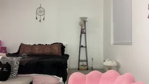 Snapshot of zoeafterdark chatting on June 11, 2:53 am zoeafterdark online show from June 11, 2:53 am