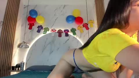 Snapshot of zoeblanc chatting on July 3, 10:21 am zoeblanc online show from July 3, 10:21 am