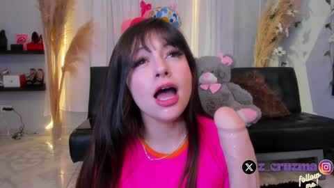 Snapshot of zoee_cruz chatting on February 26, 6:11 pm Camila  online show from February 26, 6:11 pm