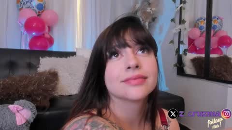 Snapshot of zoee_cruz chatting on March 5, 6:23 pm Camila  online show from March 5, 6:23 pm