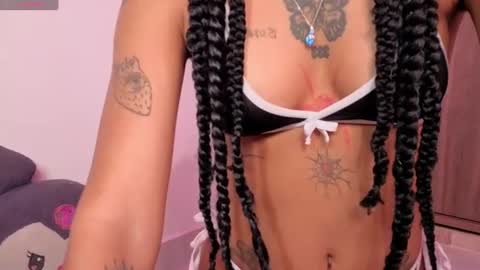 Snapshot of zoee_dolcee chatting on June 21, 8:11 pm Catt online show from June 21, 8:11 pm