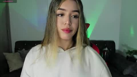  zoee jackson online show from November 7, 2:22 am