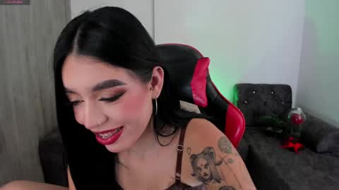  zoee jackson online show from April 23, 7:16 pm