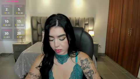  zoee jackson online show from June 9, 7:25 pm