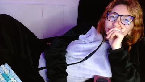 zoee jhonnyy online show from December 7, 11:51 am