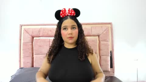 zoee online show from January 23, 3:26 am