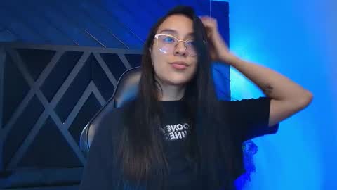 Zoe 3 online show from February 28, 5:25 pm