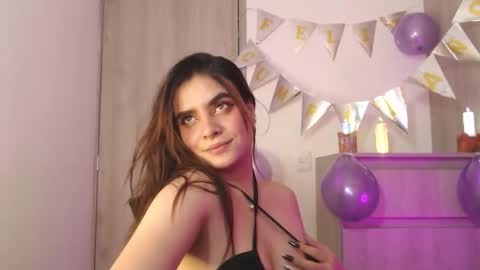 Zoee online show from November 29, 7:50 pm