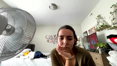Snapshot of zoel87 chatting on October 22, 3:56 pm LovelyLatin25 online show from October 22, 3:56 pm
