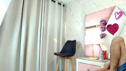 zoelucas online show from September 29, 7:19 pm