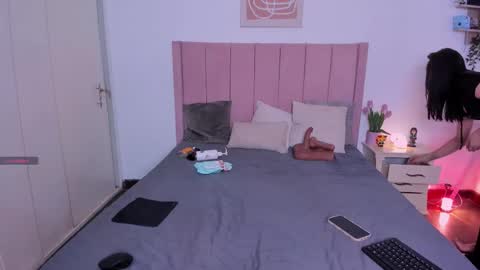 CuteZoe online show from February 1, 11:53 am