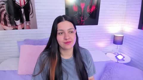 ZOE  online show from November 2, 9:50 pm