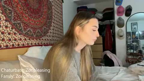 Snapshot of zoepleasing chatting on November 8, 12:44 am zoepleasing online show from November 8, 12:44 am