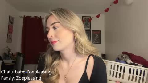 Snapshot of zoepleasing chatting on February 18, 1:45 am zoepleasing online show from February 18, 1:45 am