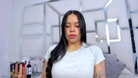 Snapshot of zoeswanx chatting on November 21, 11:20 am ZoeSwam online show from November 21, 11:20 am