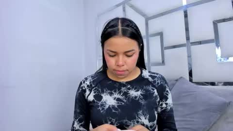 Snapshot of zoeswanx chatting on November 25, 11:32 am ZoeSwam online show from November 25, 11:32 am