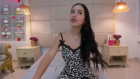 zoevelvet_ online show from July 21, 6:54 pm