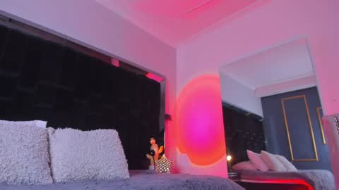 zoevidal_ online show from January 27, 11:54 am