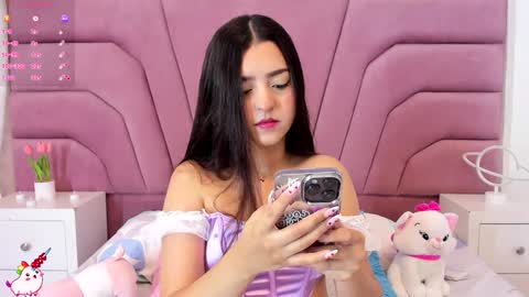Snapshot of zoewillian chatting on January 31, 7:18 pm zoewillian online show from January 31, 7:18 pm