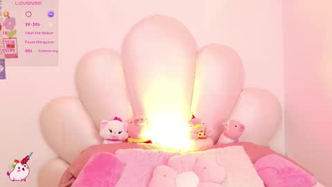 Snapshot of zoewillian chatting on November 8, 12:55 am zoewillian online show from November 8, 12:55 am