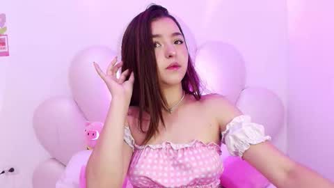 Snapshot of zoewillian chatting on December 3, 12:29 am zoewillian online show from December 3, 12:29 am